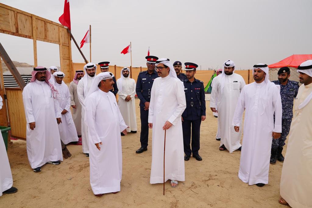 سمو محافظ الجنوبية يشيد بمبادرة سمو الشيخ ناصر بن حمد آل خليفة بتخصيص جائزة اسبوعية لأفضل مخيم في موسم البر<